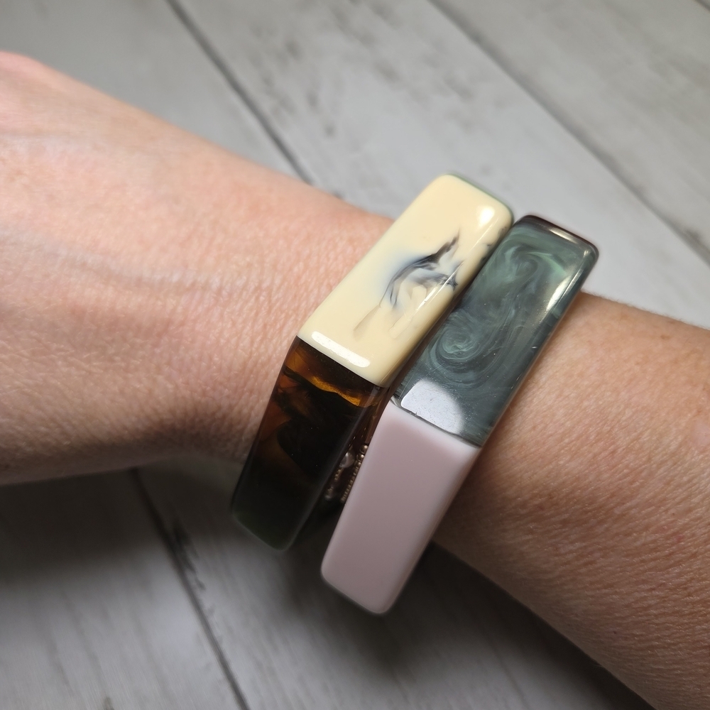 Plunder Multicolor Hexagonal "Valencia" Bracelet Set With Marble Accents - Picture 4 of 5